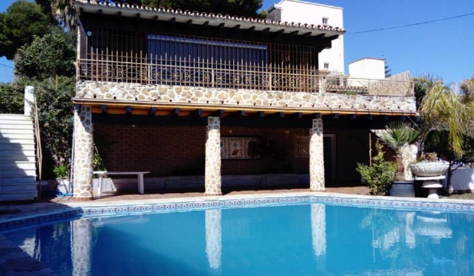 Chalet con piscina privada