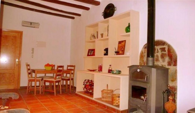 One bedroom appartement with furnished terrace and wifi at Tolva