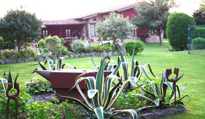 Espectacular casa rural con piscina y amplio jardín