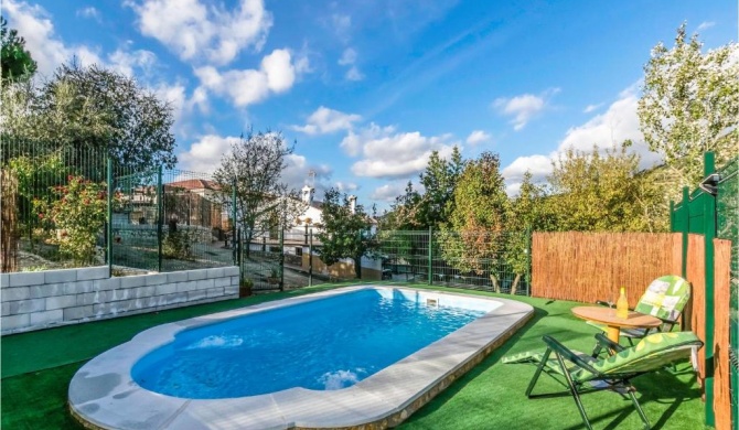 Beautiful home in Puertollano with WiFi, Private swimming pool and Outdoor swimming pool