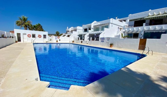 Tarifa Cozy House - Beach, Pool, Terrace, Wifi