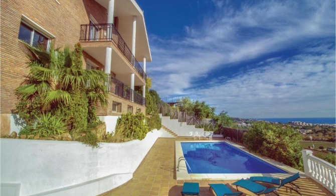Nice home in Alella with 5 Bedrooms, Outdoor swimming pool and Swimming pool
