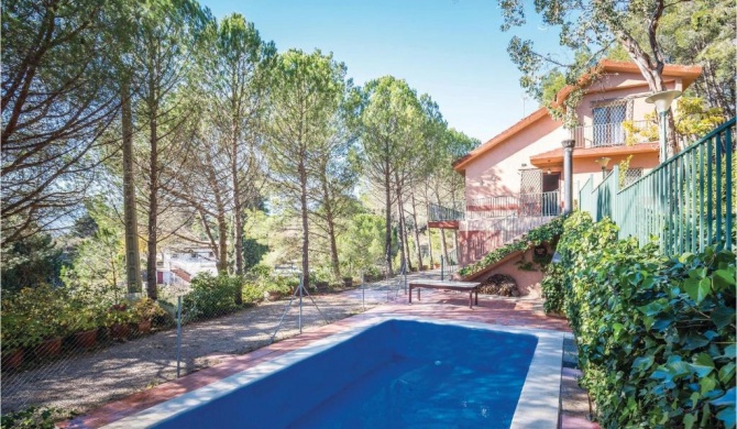 Amazing home in Alforja with 4 Bedrooms, WiFi and Outdoor swimming pool